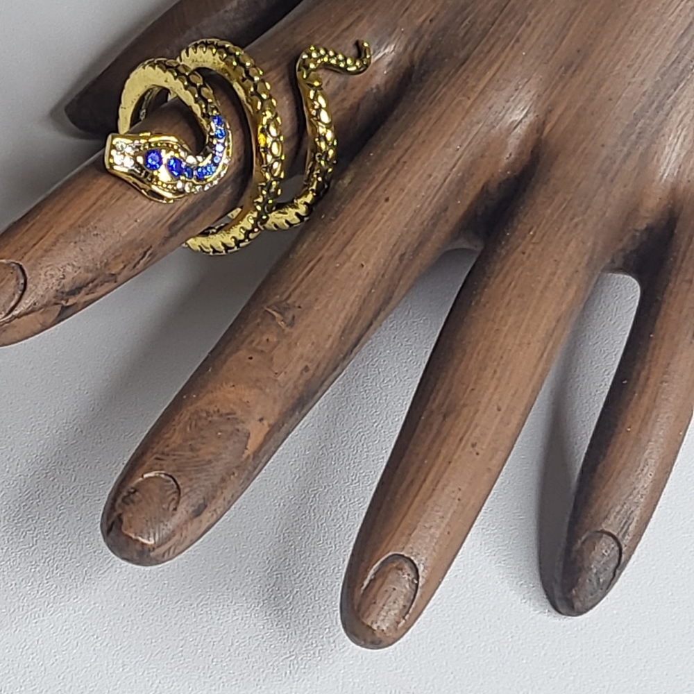 Gold snake ring - Picture 6 of 6